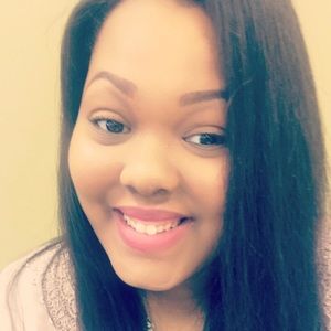 Meet your Posher, Kendra